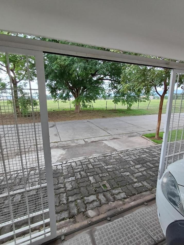 Apartamento Aeropuerto A 5' Y Ruta Del Vino A 100 Mts Salta Exterior foto